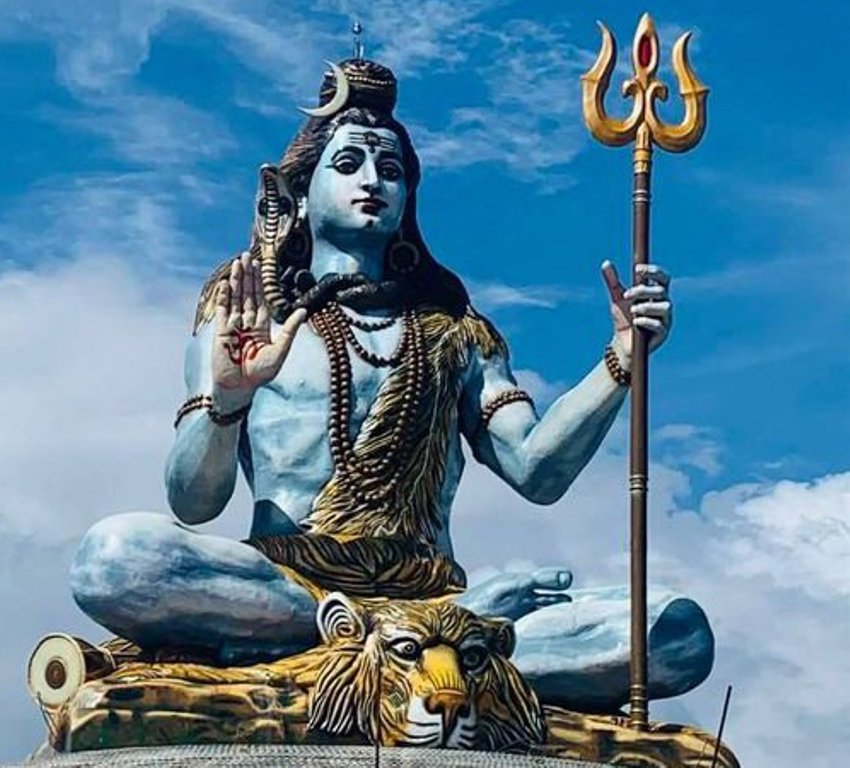 पशुपतिमा निर्माणाधीन २५ फिट अग्लो शिव मूर्तिको काम अन्तिम चरणमा